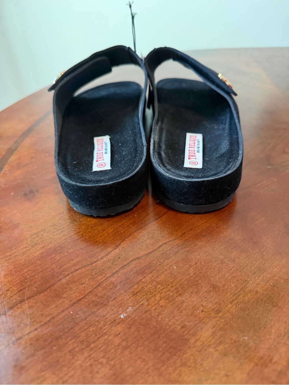 True Religion Billy Faux Suede Slides NEW Black Sandals Men’s Size 10 Shoes - Picture 5 of 9